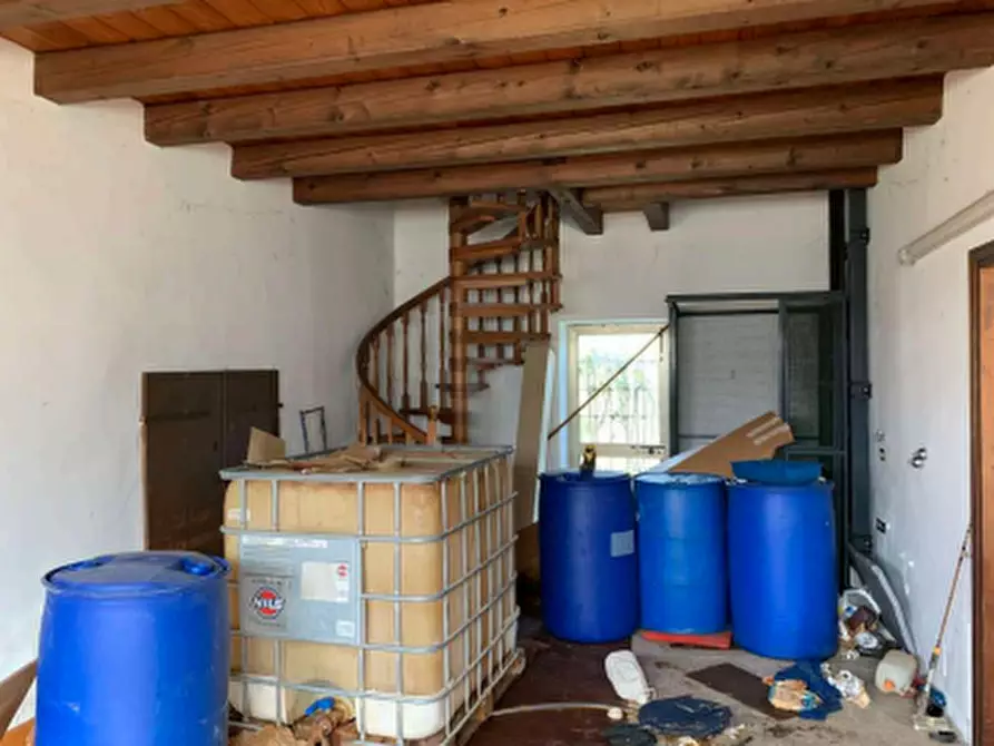 Immagine 4 di Casa bifamiliare in vendita  in Via Barcador, 49 a Spresiano