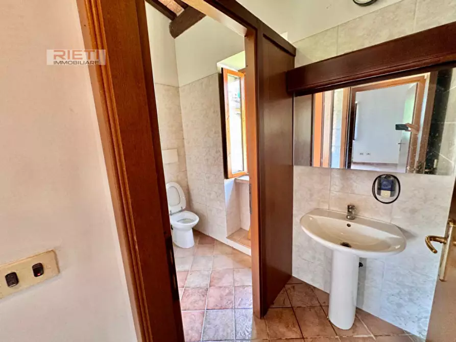 Immagine 7 di Casa indipendente in vendita  in via Burò a Rieti