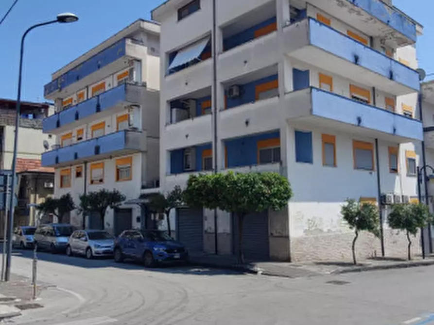 Immagine 7 di Appartamento in vendita  in Via Fratelli Adinolfi a Eboli