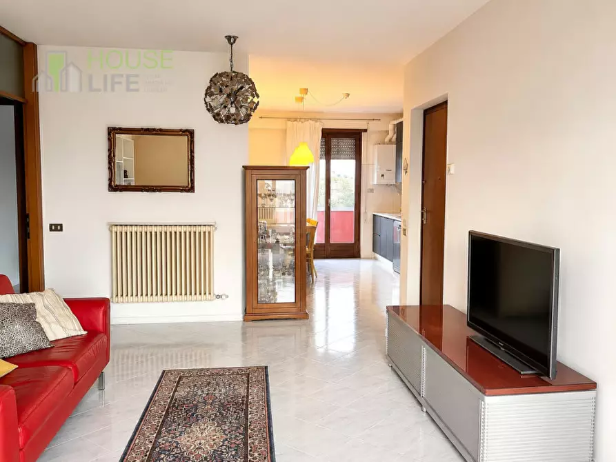 Immagine 1 di Appartamento in vendita  in Via Rostone Thiene a Thiene