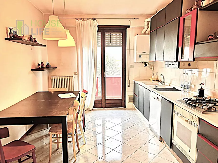 Immagine 5 di Appartamento in vendita  in Via Rostone Thiene a Thiene