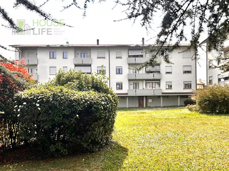Immagine 15 di Appartamento in vendita  in Via Rostone Thiene a Thiene