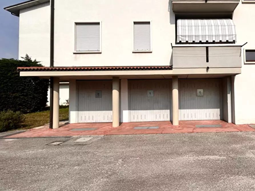 Immagine 16 di Appartamento in vendita  in Via Rostone Thiene a Thiene