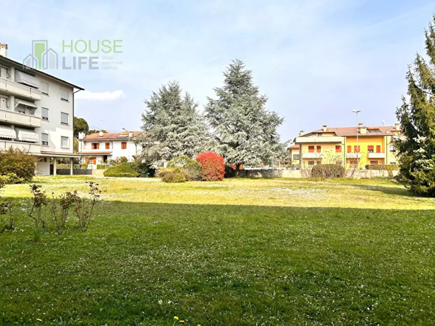 Immagine 17 di Appartamento in vendita  in Via Rostone Thiene a Thiene