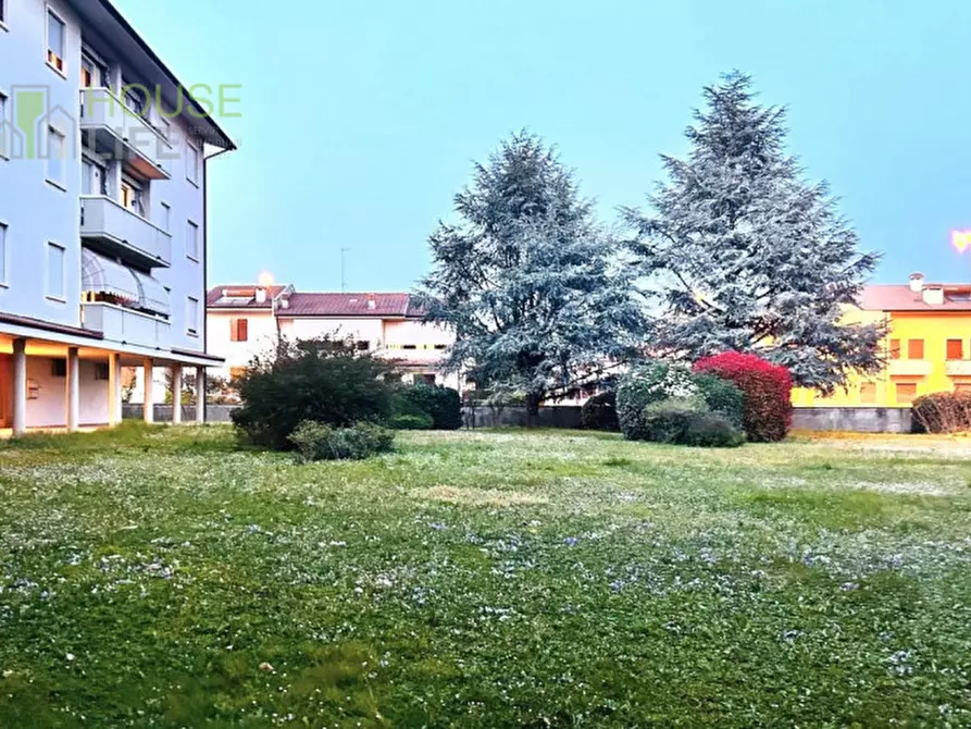 Immagine 18 di Appartamento in vendita  in Via Rostone Thiene a Thiene