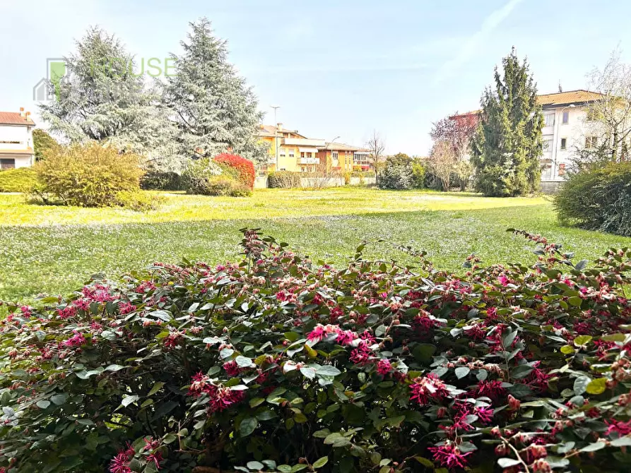 Immagine 19 di Appartamento in vendita  in Via Rostone Thiene a Thiene