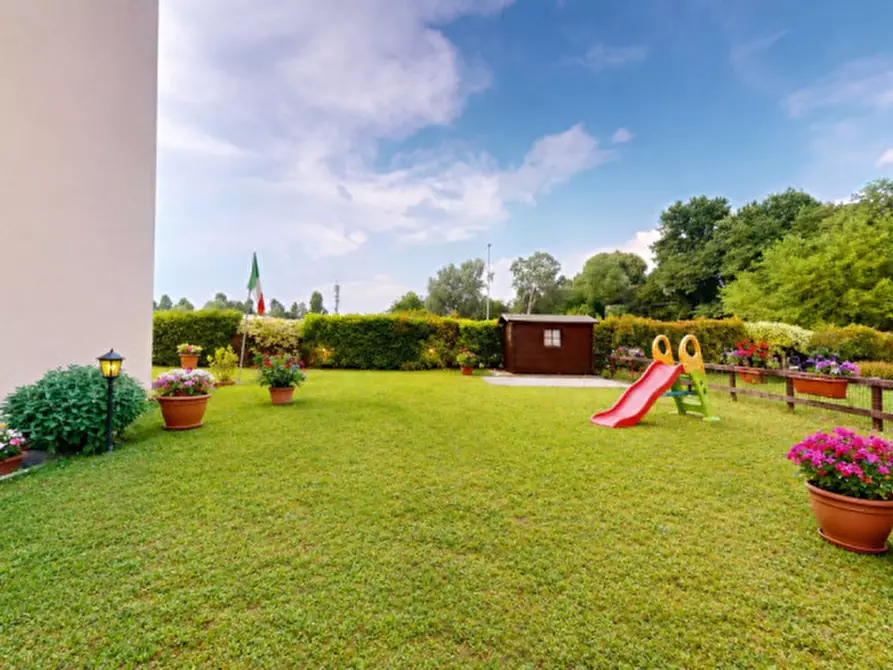 Immagine 1 di Appartamento in vendita  in Via Divisione Julia a Vicenza