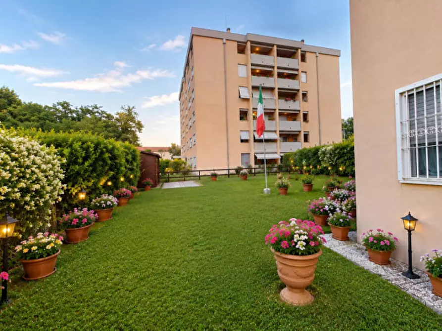 Immagine 2 di Appartamento in vendita  in Via Divisione Julia a Vicenza