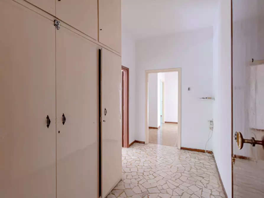 Immagine 3 di Appartamento in vendita  in VIA TOSCANA 6C a San Lazzaro Di Savena
