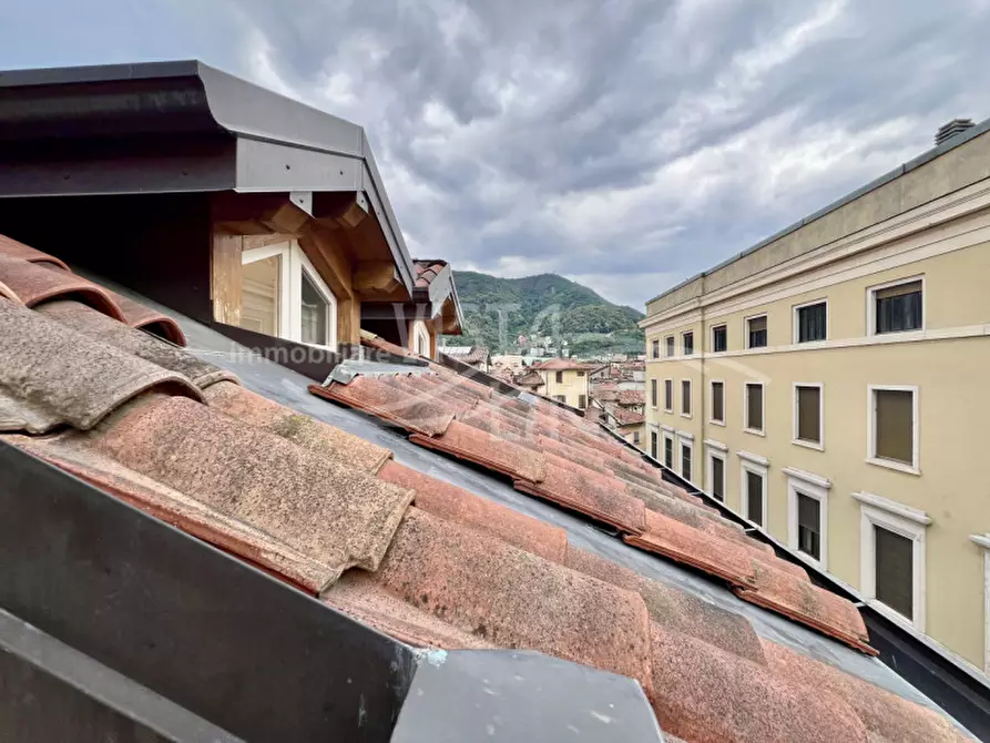 Immagine 31 di Attico in affitto  in Via Francesco Muralto 7 a Como