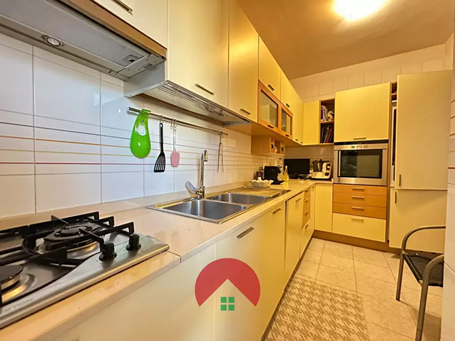 Immagine 10 di Appartamento in vendita  in Via Conversi a Matera