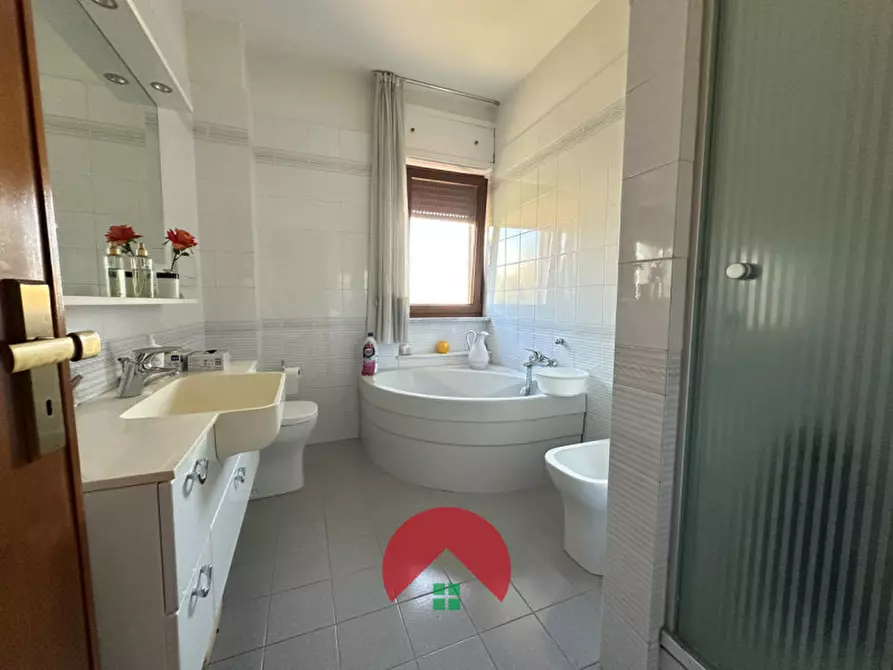 Immagine 26 di Appartamento in vendita  in Via Conversi a Matera