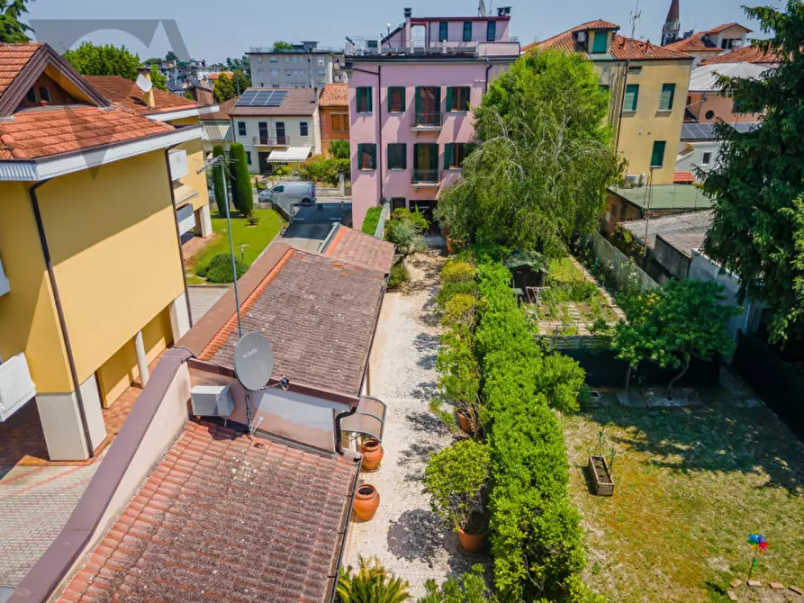 Immagine 5 di Villa in vendita  a Padova