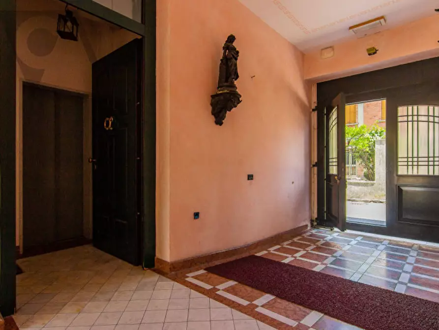 Immagine 7 di Villa in vendita  a Padova