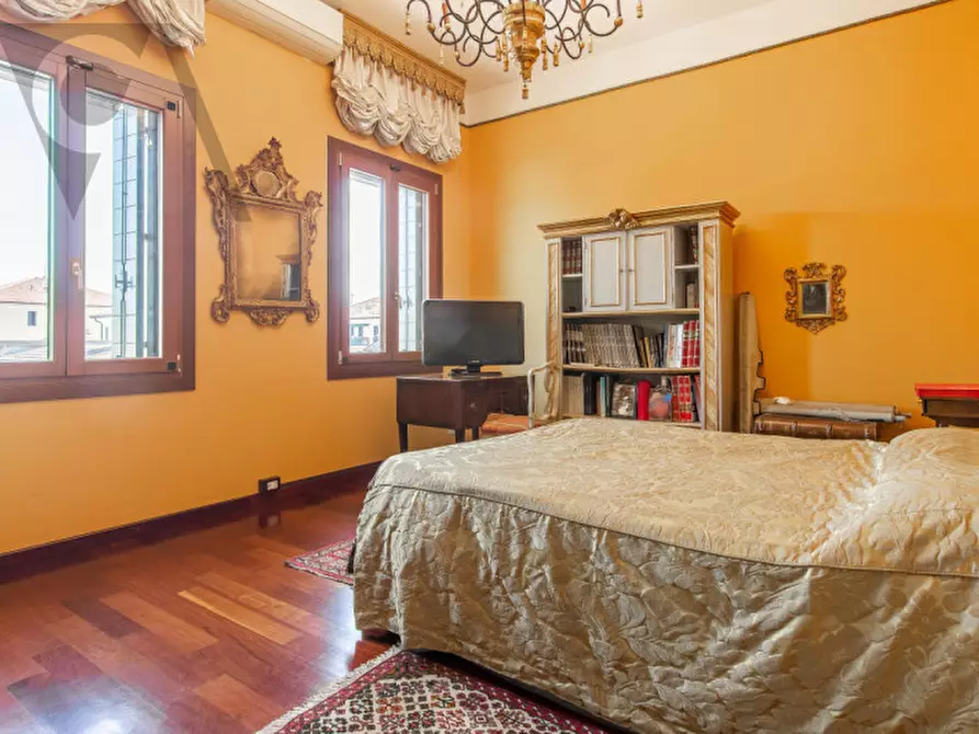 Immagine 20 di Villa in vendita  a Padova