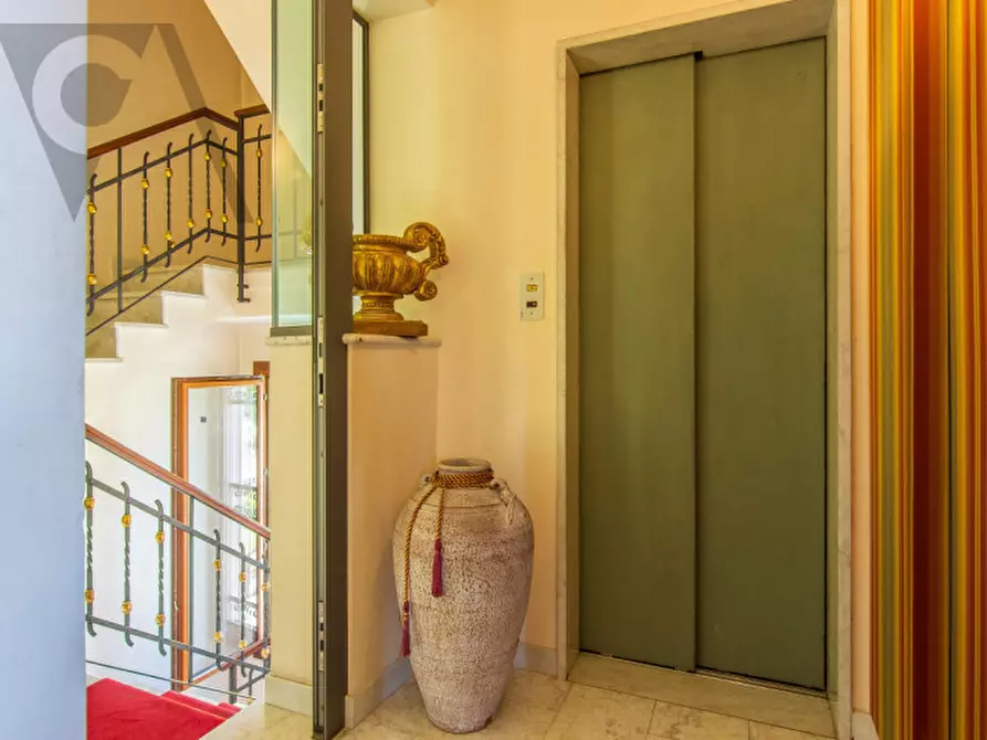Immagine 27 di Villa in vendita  a Padova