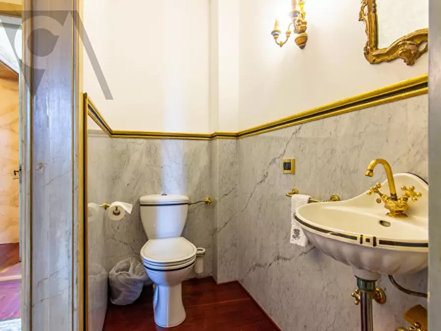 Immagine 31 di Villa in vendita  a Padova