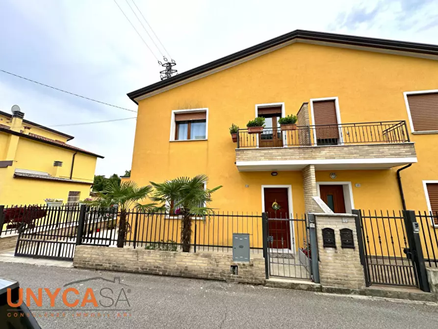 Immagine 3 di Casa bifamiliare in vendita  a Rubano