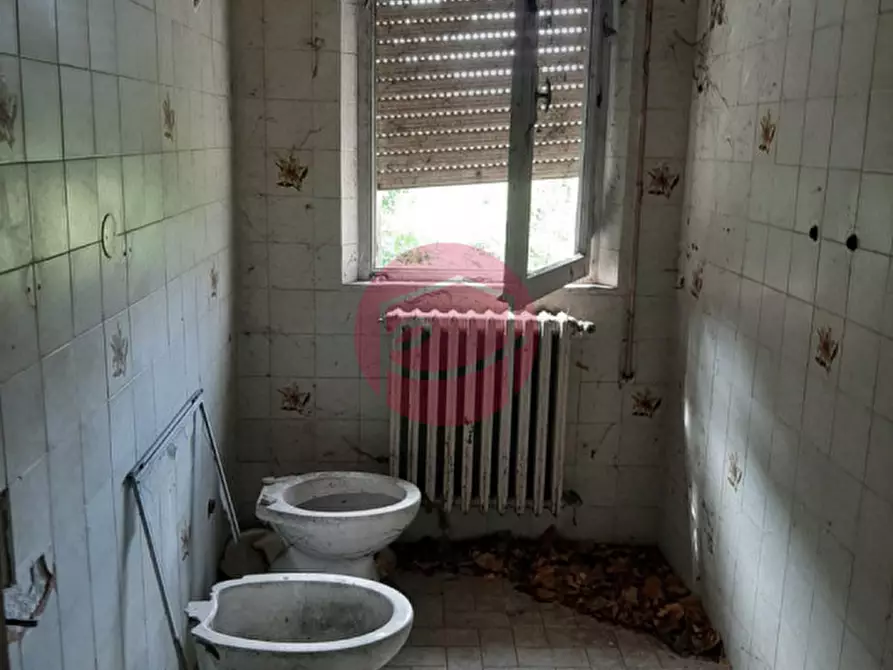 Immagine 12 di Casa indipendente in vendita  a Rimini