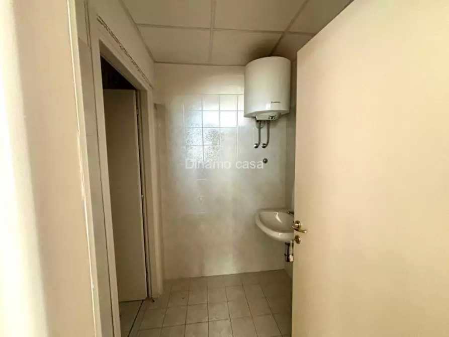 Immagine 8 di Ufficio in affitto  in Via Firenze a Prato
