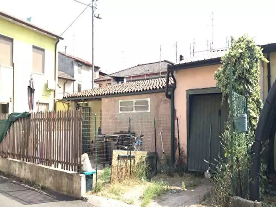 Immagine 2 di Villetta a schiera in vendita  in Vicolo Cieco Segala 7 a San Giovanni Lupatoto