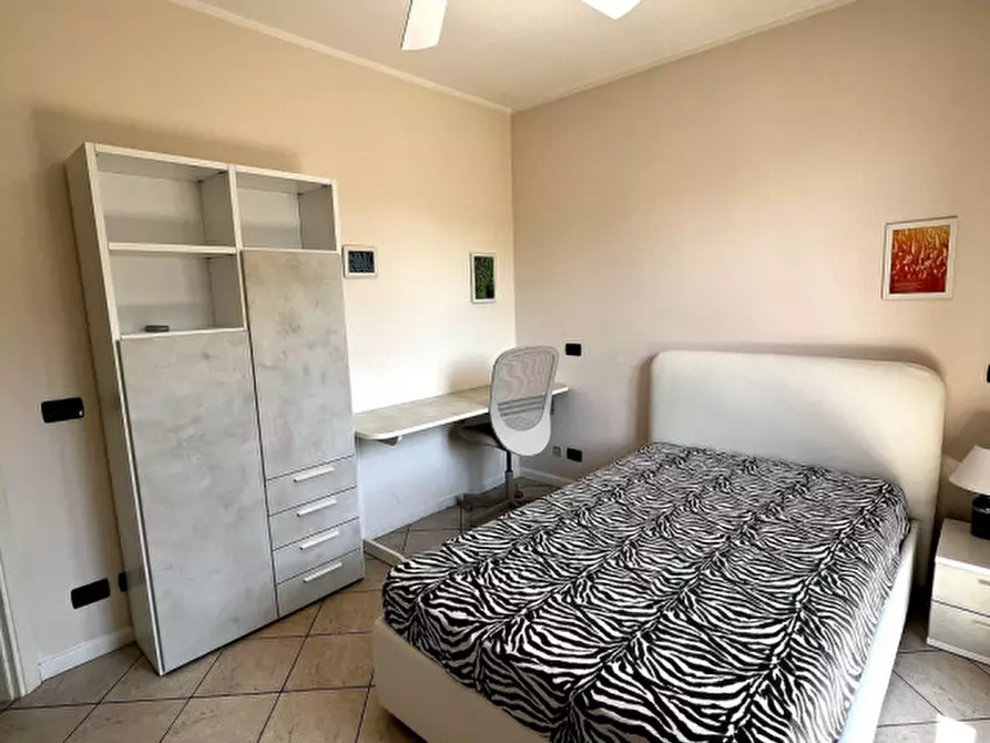 Immagine 19 di Appartamento in vendita  in Viale degli Alpini a Manerba Del Garda