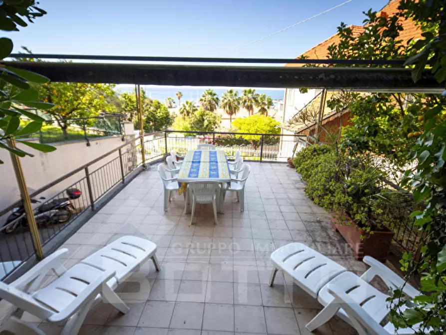 Immagine 1 di Appartamento in vendita  in Via Duca degli Abruzzi n.81 a San Remo