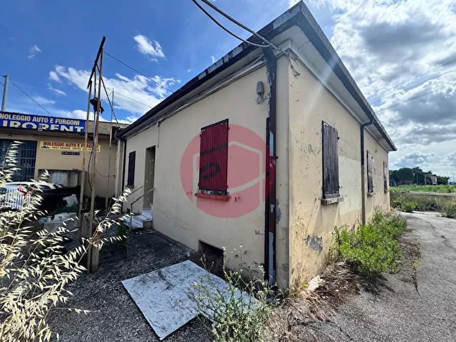 Immagine 4 di Casa indipendente in vendita  a Santarcangelo Di Romagna