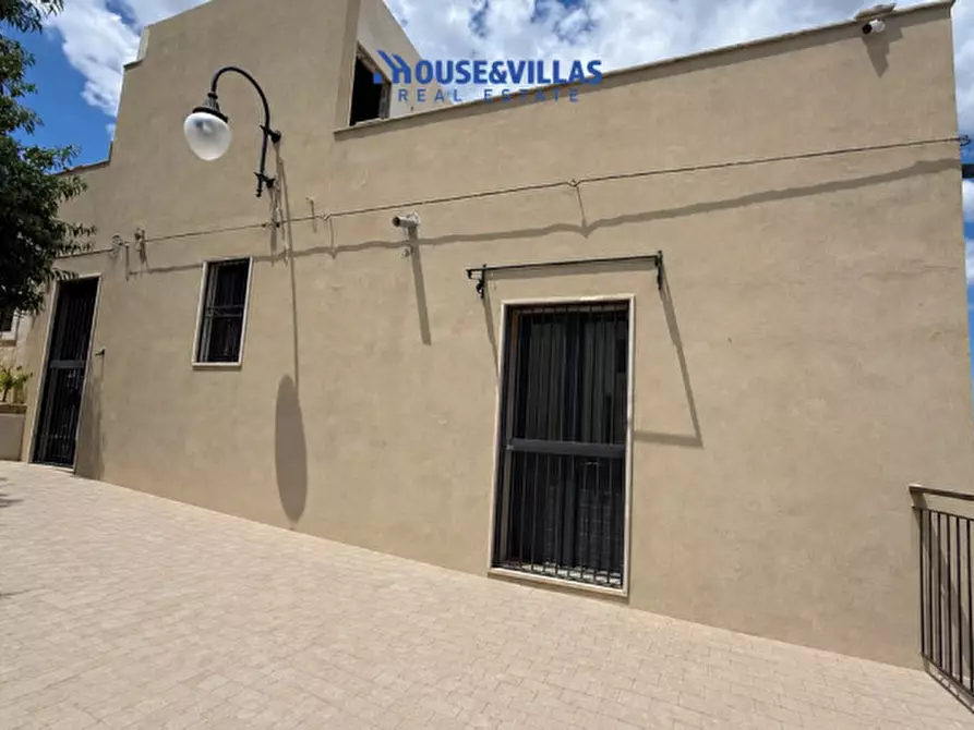Immagine 1 di Casa indipendente in vendita  in Via Enrico Amante a Noto