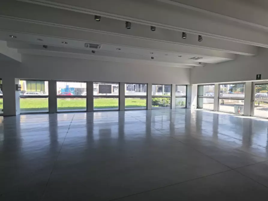 Immagine 3 di Ufficio in affitto  a Castelfranco Veneto