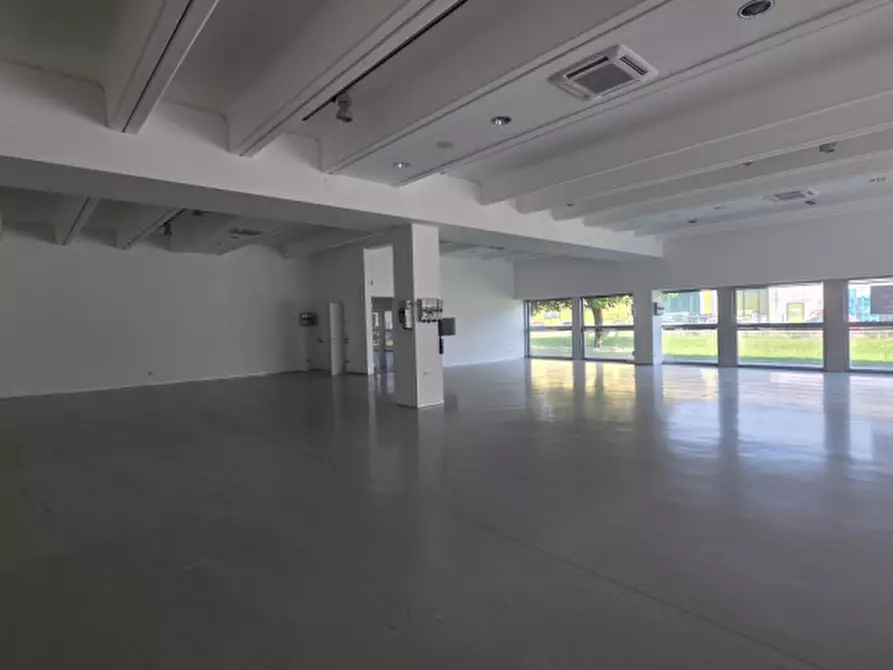 Immagine 4 di Ufficio in affitto  a Castelfranco Veneto