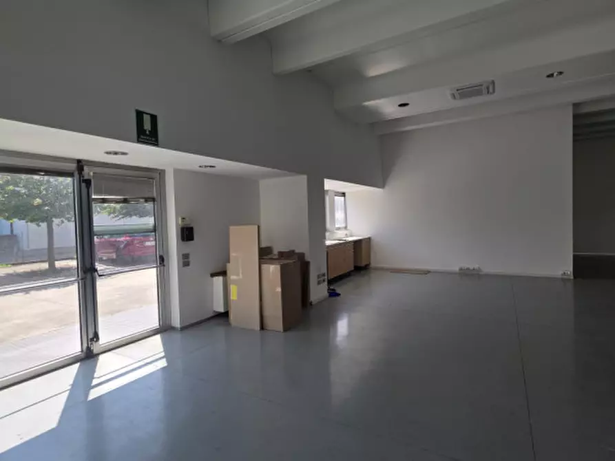 Immagine 6 di Ufficio in affitto  a Castelfranco Veneto