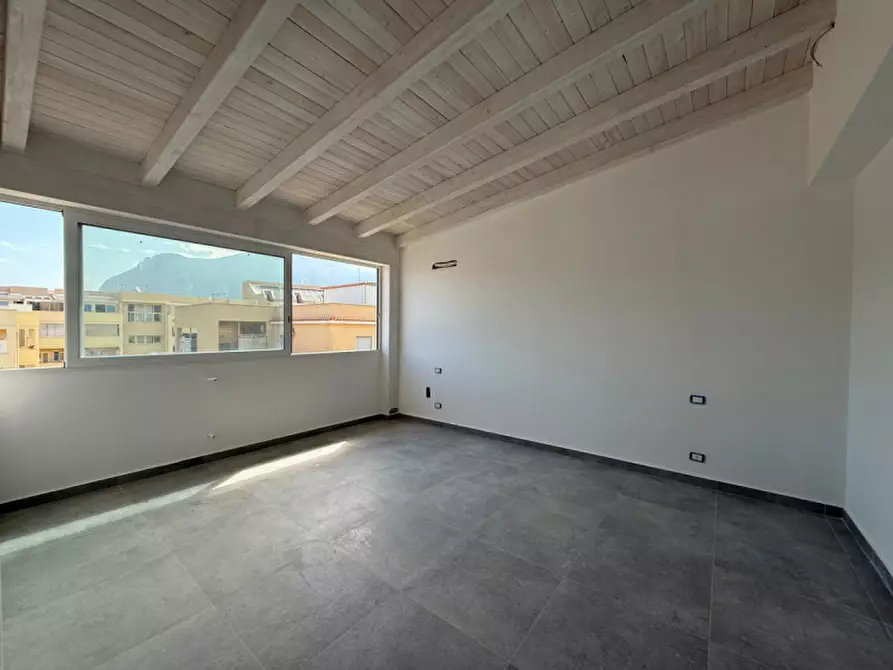Immagine 10 di Attico in vendita  in Via Calarossa a Terrasini