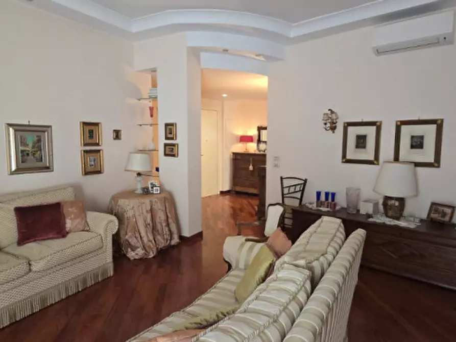 Immagine 2 di Appartamento in vendita  in Via Taranto, 33 a Andria