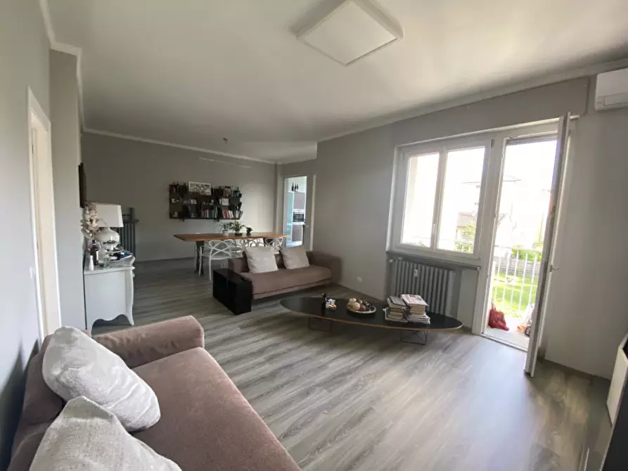 Immagine 8 di Appartamento in vendita  in Via Leonardo Cocito a Alba