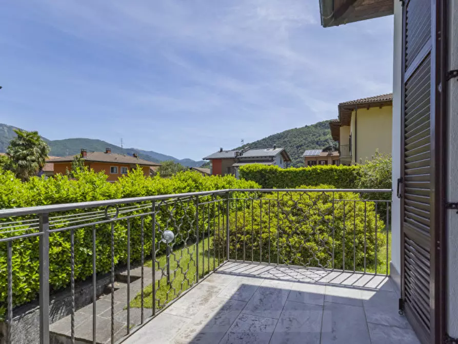 Immagine 8 di Villa in vendita  in via alla piana,84 a Cannobio