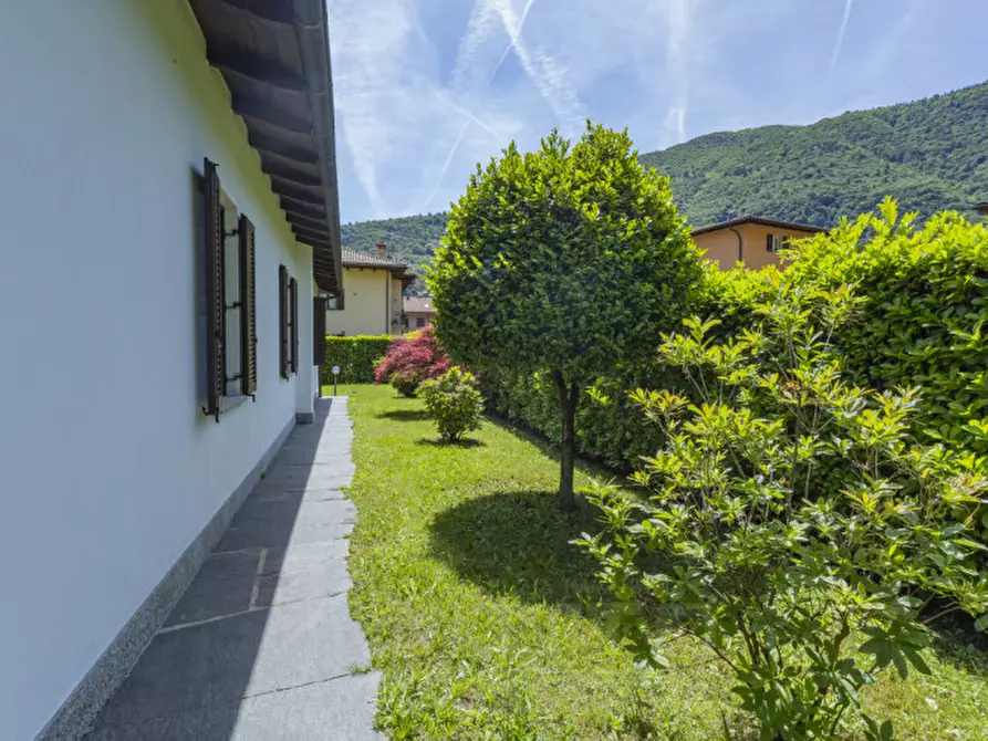 Immagine 28 di Villa in vendita  in via alla piana,84 a Cannobio