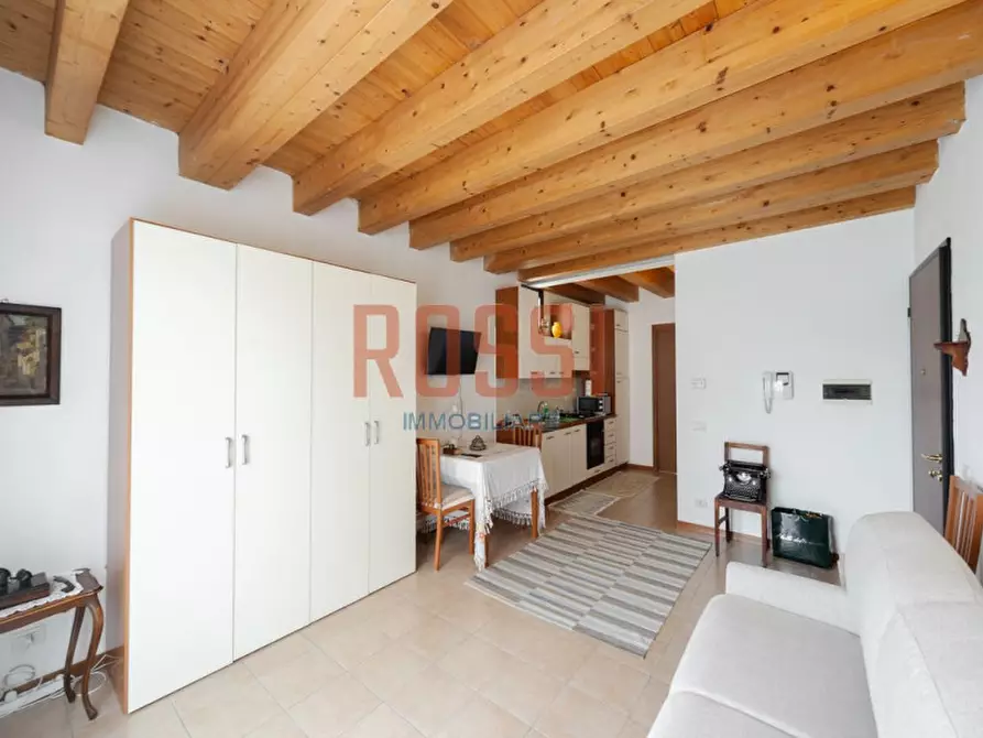 Immagine 3 di Appartamento in vendita  in VIA BOITO a Monza