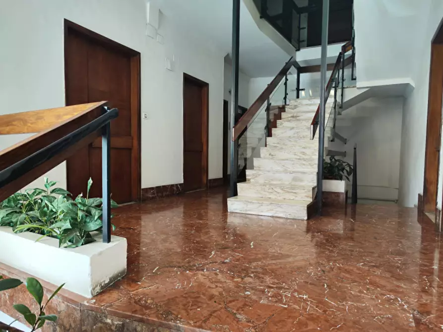 Immagine 19 di Appartamento in vendita  in VIA VARCHI a Firenze