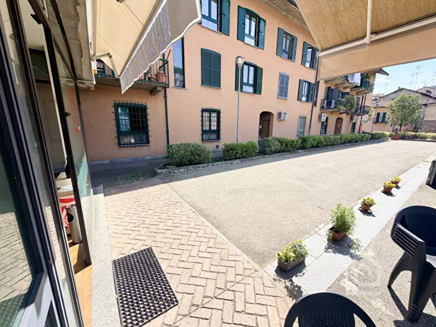 Immagine 9 di Attività commerciale in vendita  in Via Italia 4 a Chivasso