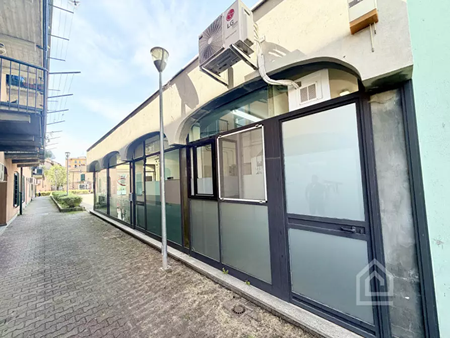 Immagine 10 di Attività commerciale in vendita  in Via Italia 4 a Chivasso