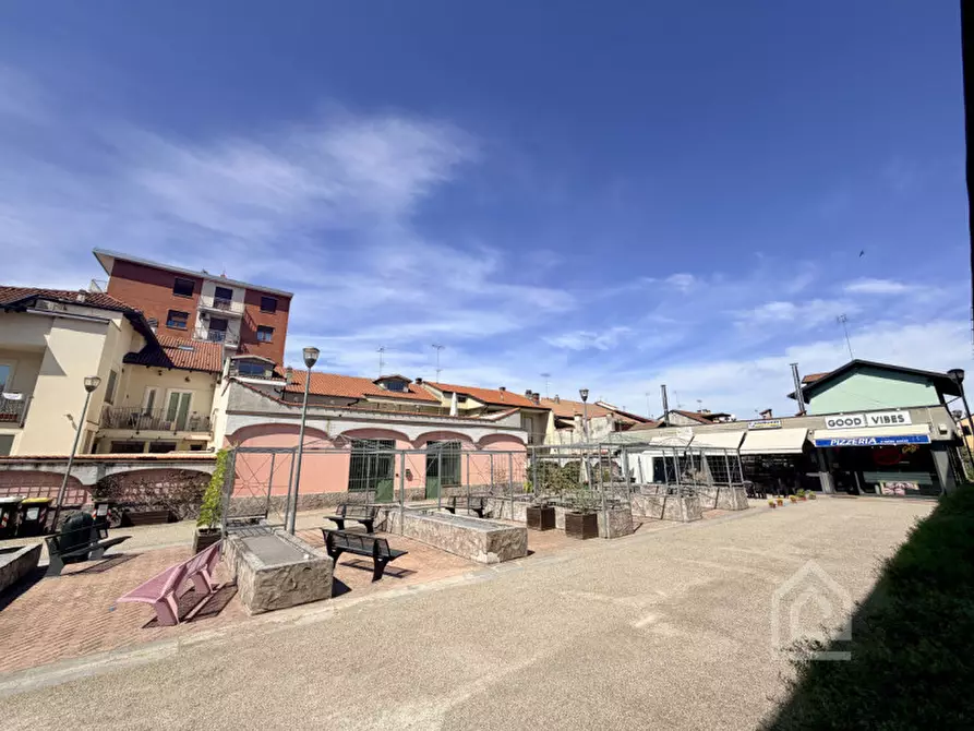 Immagine 20 di Attività commerciale in vendita  in Via Italia 4 a Chivasso