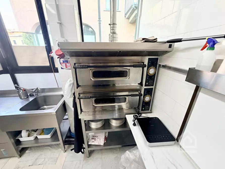 Immagine 29 di Attività commerciale in vendita  in Via Italia 4 a Chivasso