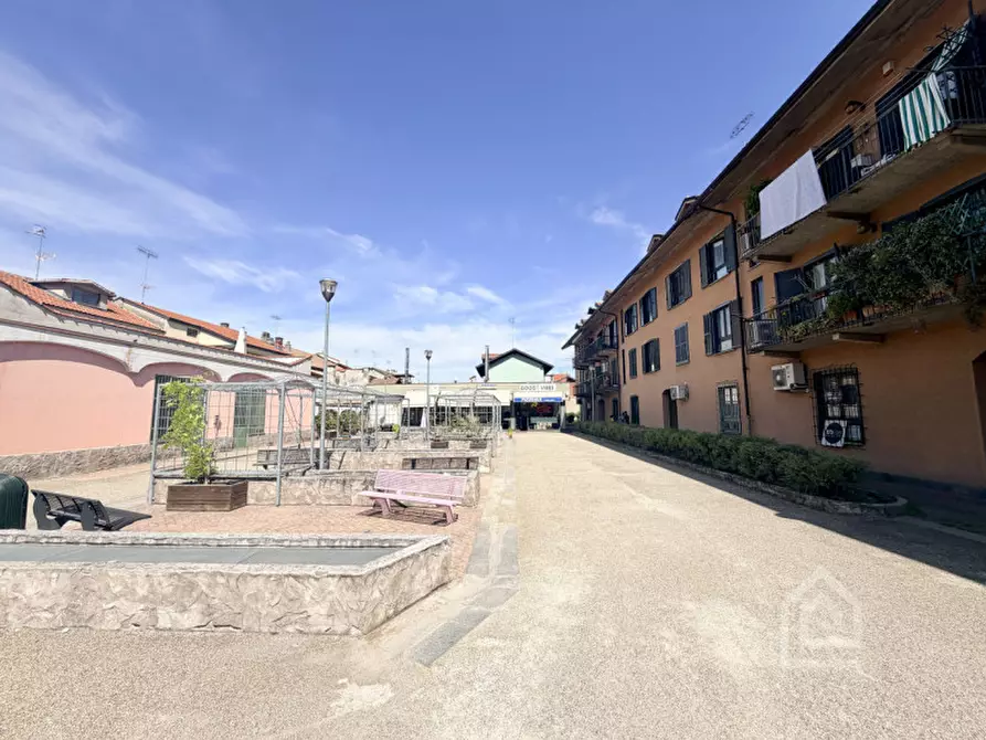 Immagine 36 di Attività commerciale in vendita  in Via Italia 4 a Chivasso