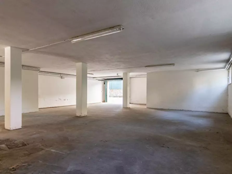 Immagine 5 di Garage in vendita  in Via Francesco De Lazara a Padova