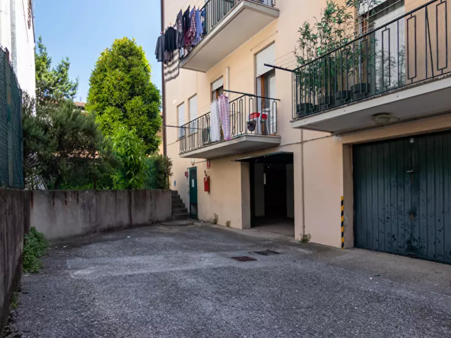 Immagine 8 di Garage in vendita  in Via Francesco De Lazara a Padova