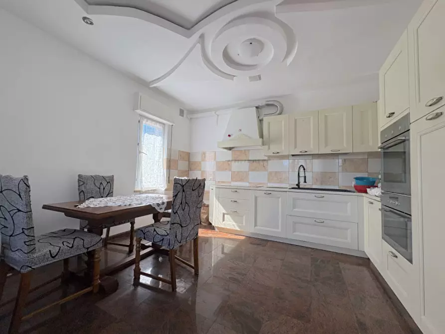 Immagine 5 di Casa bifamiliare in affitto  in Via Giuseppe Ungaretti a Santa Maria La Longa