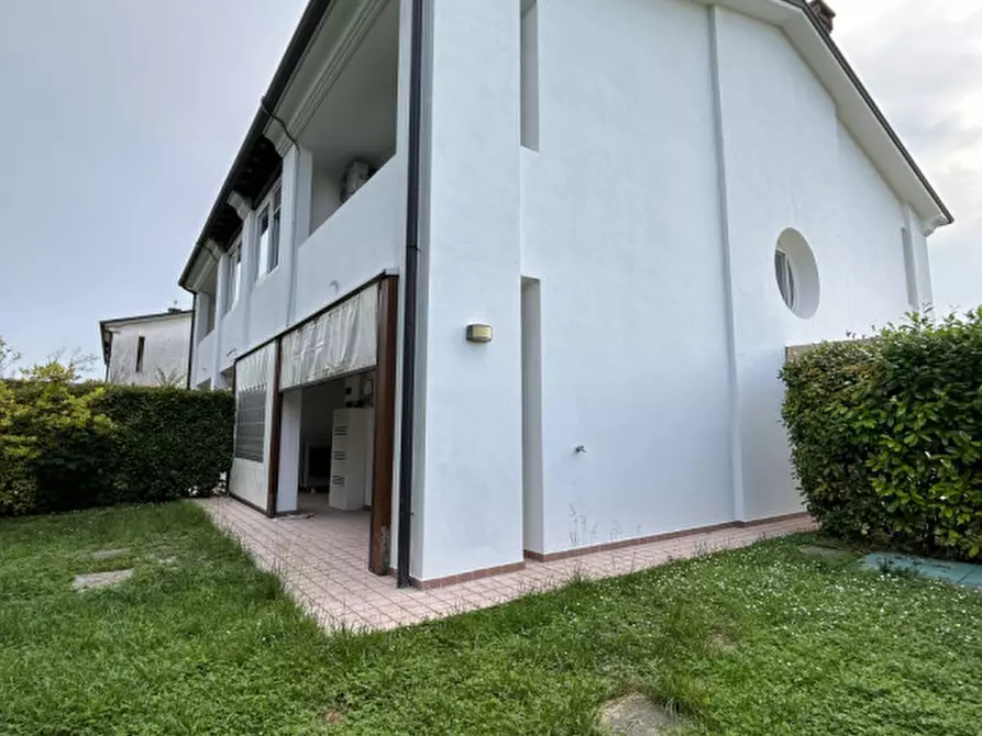 Immagine 2 di Casa bifamiliare in vendita  a Campodarsego