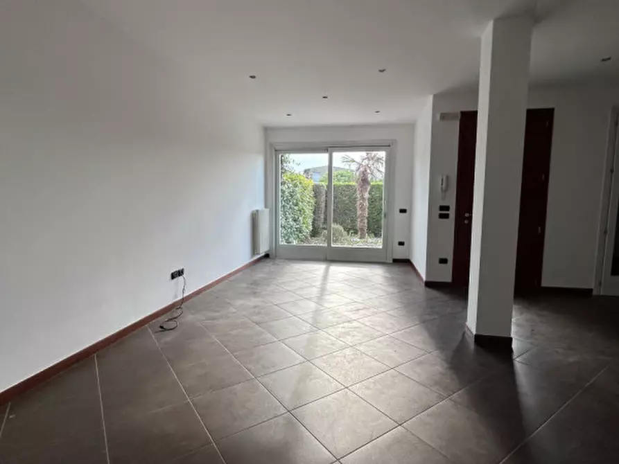 Immagine 8 di Casa bifamiliare in vendita  a Campodarsego