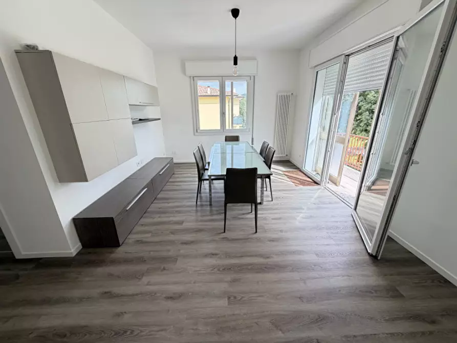 Immagine 10 di Appartamento in vendita  in Via Vittorio Veneto a Due Carrare